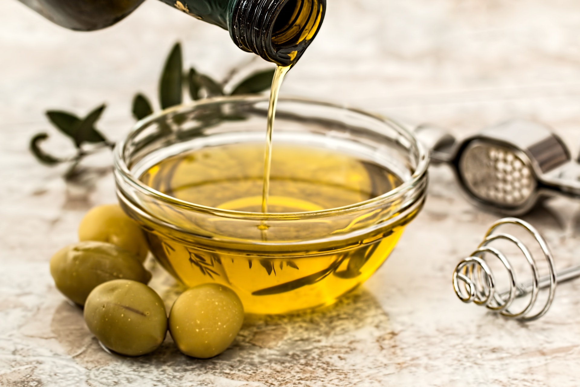 Los menús escolares consumirán solo aceites de oliva españoles